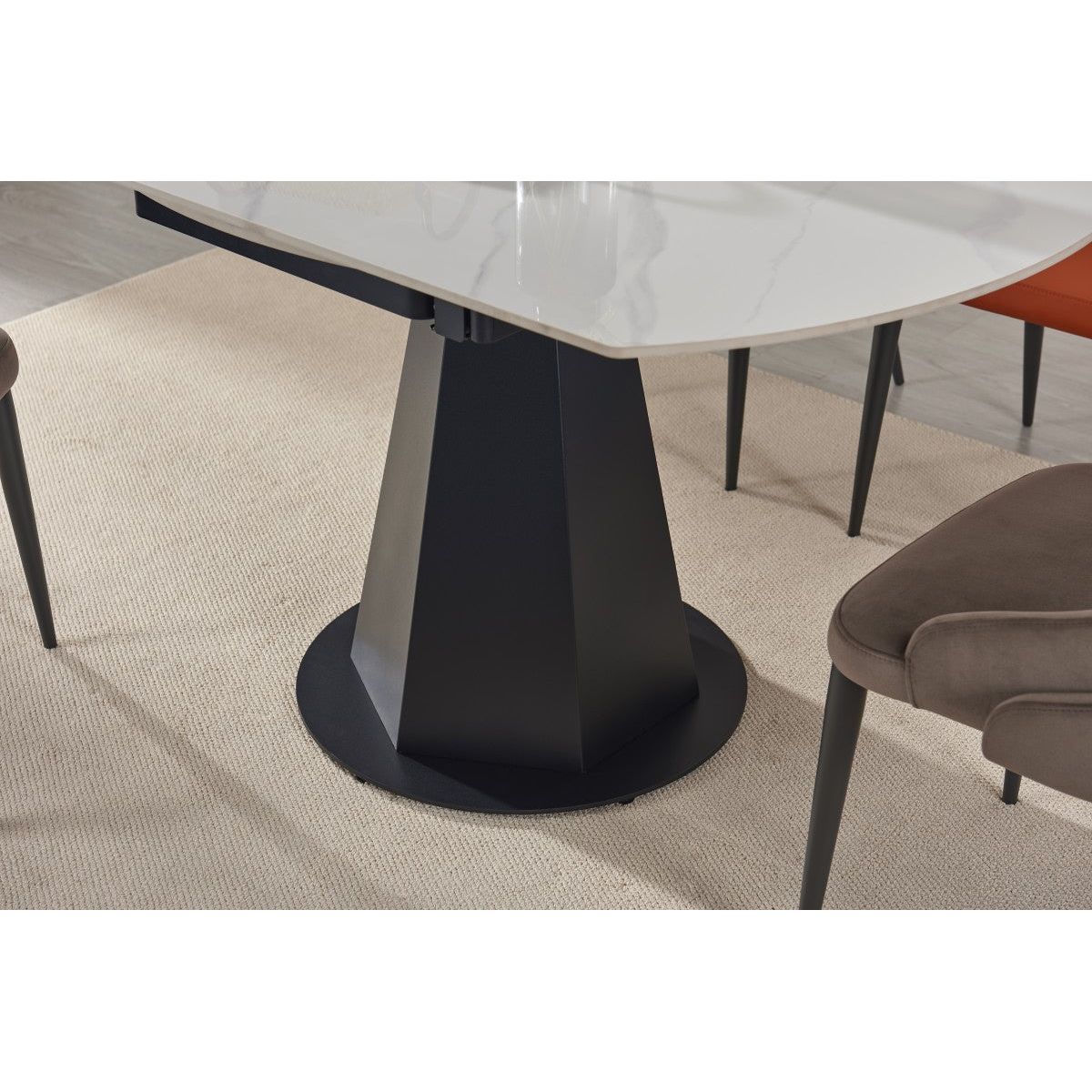 Akira Extension Dining Table