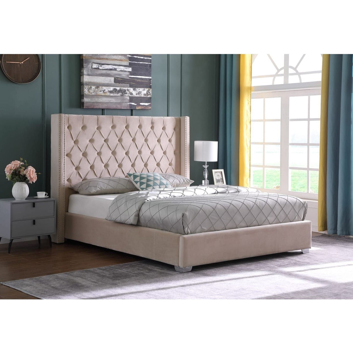 Peralta Platform Bed, Beige Velvet - King