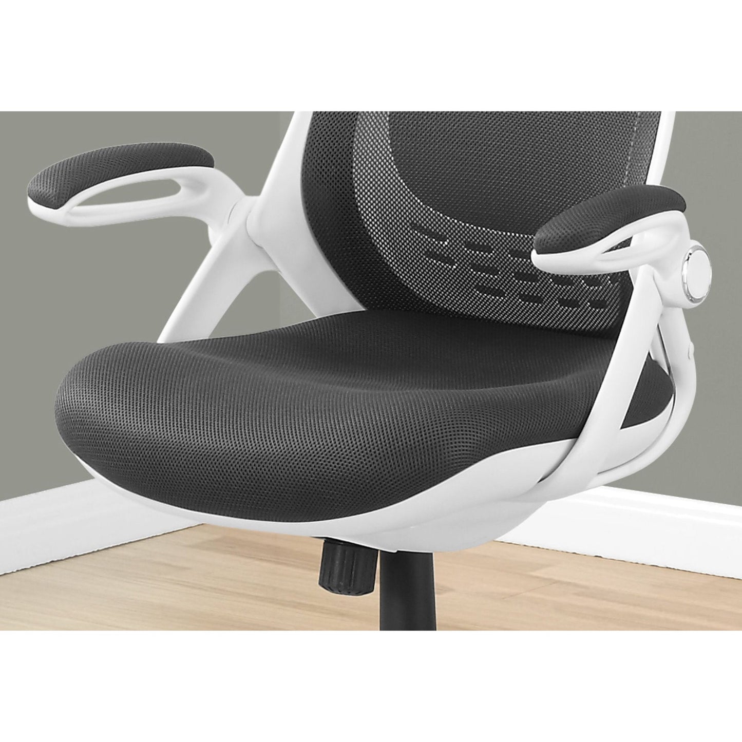 Office Chair - White / Grey Mesh / Chrome High-Back Exec